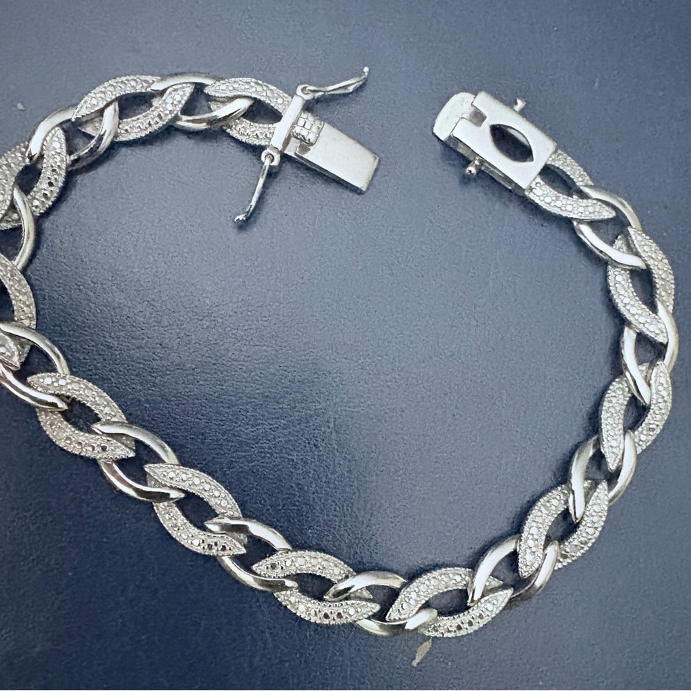 Genuine Diamond 0.25ctw VTG sterling silver bracelet oval link pave 4mm 8 in